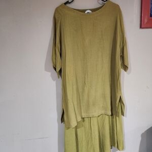 Chaus 2 Piece Set Blouse And Skirt Olive Greeb Sz 8